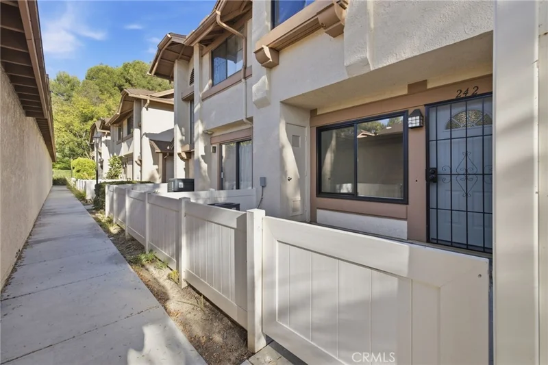 2351 Sutter Way 242 photo 2