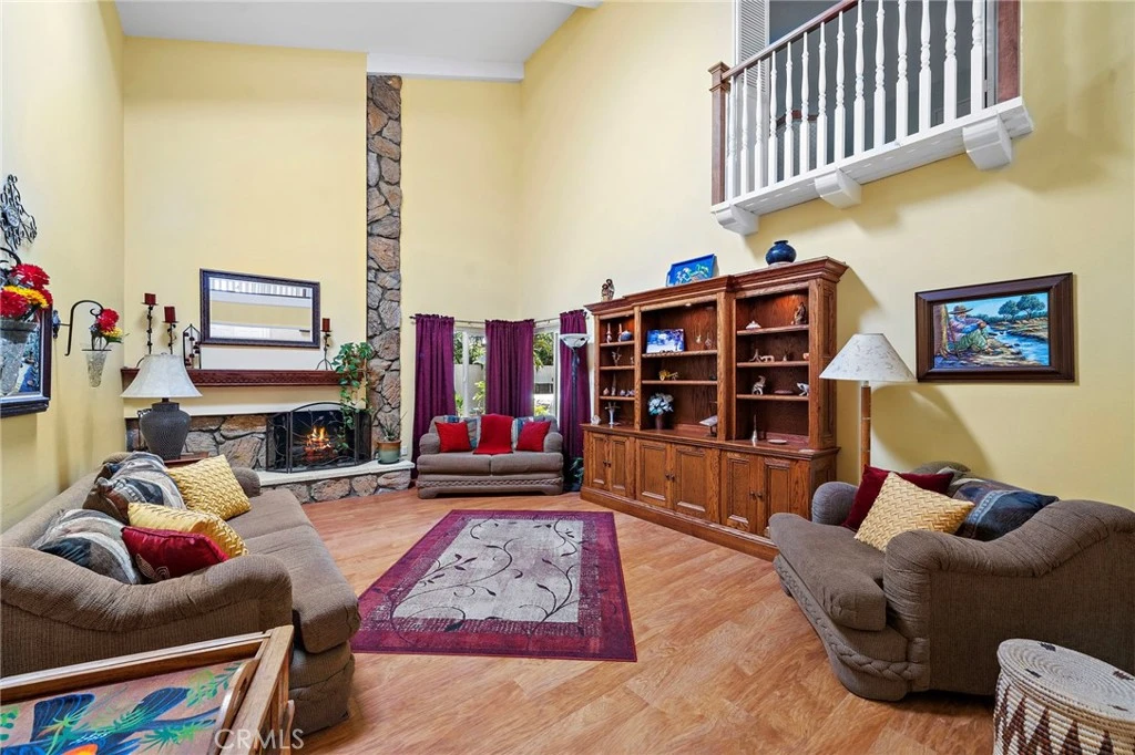 Interior 3