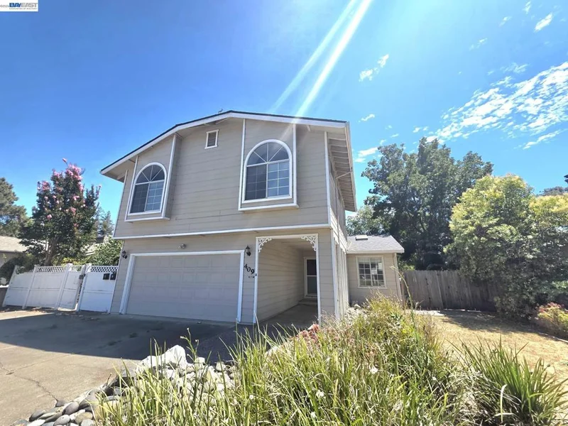 Photo 2 of 409 Avalon Way