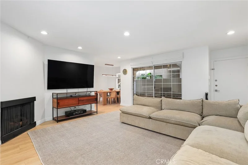 1228 14th Street 103 photo 2