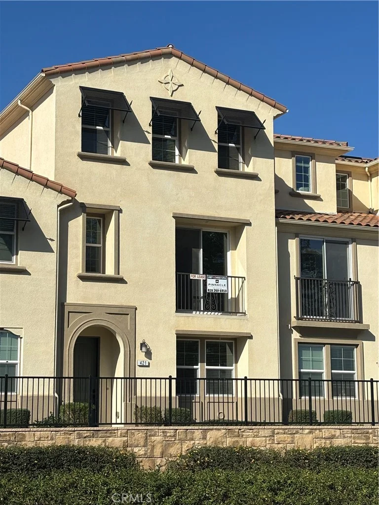 421 Camino Ruiz