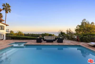 3909 Villa Costera photo 2