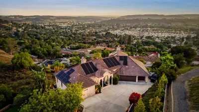 14040 Iris Lane photo 2