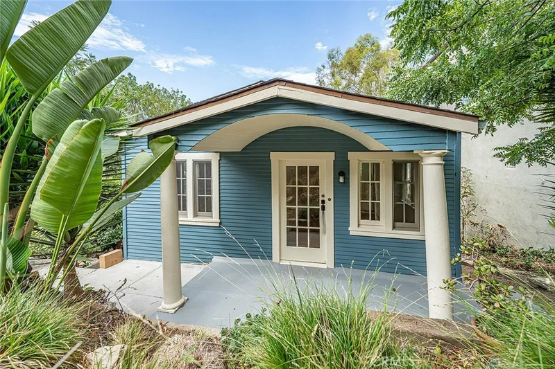 3322 Hamilton Way photo 2