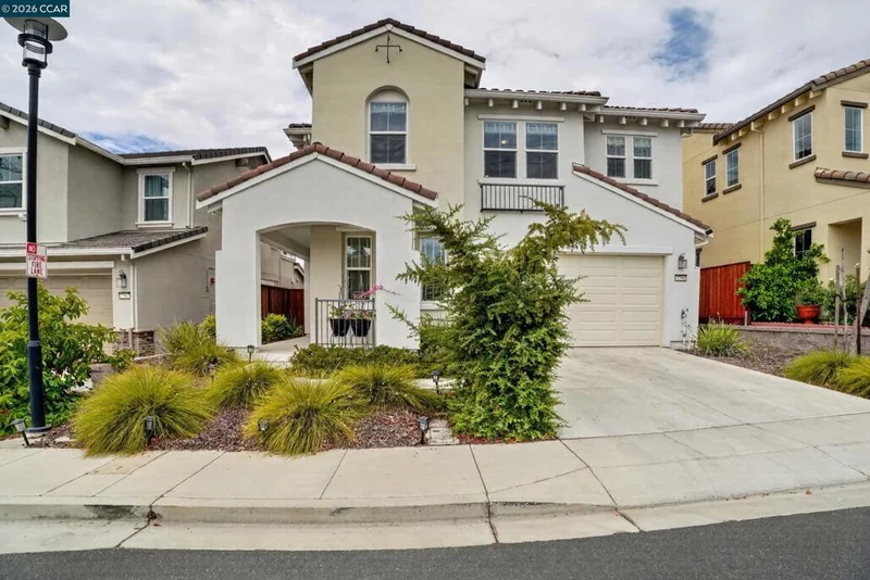 2780 Lily Ct