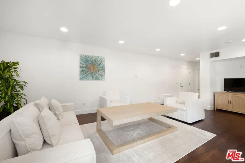 8755 Shoreham Drive 100 photo 2