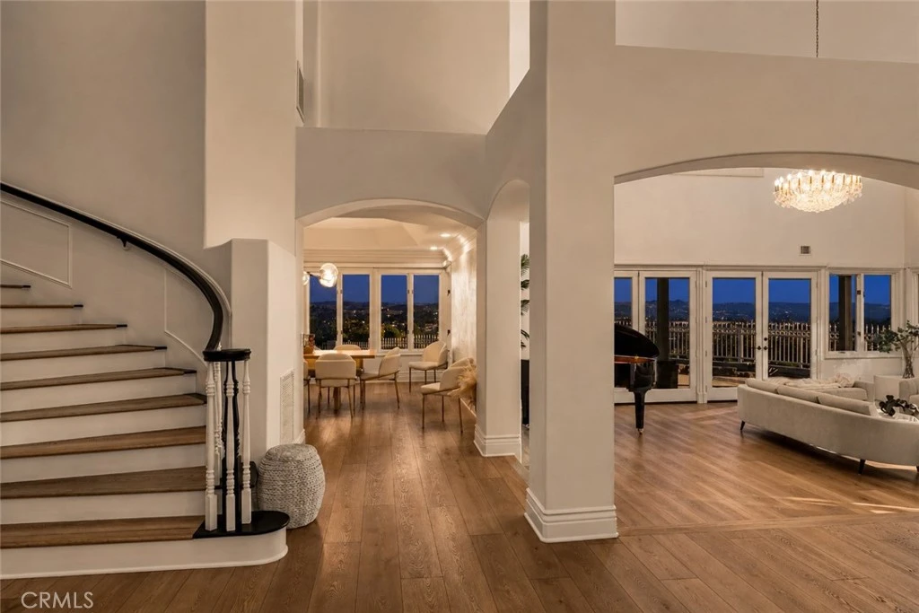 Interior 2