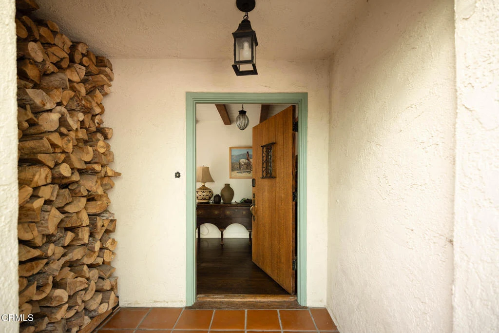 Interior 2