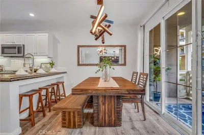 1800 Oak 328 photo 2