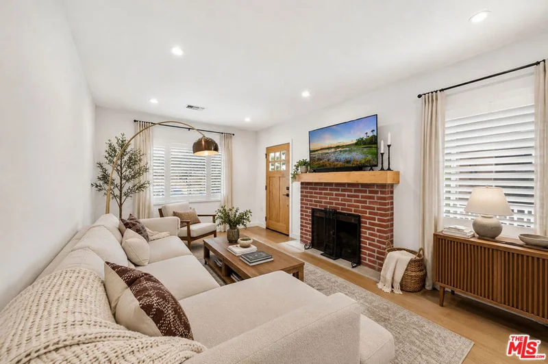 2912 Covina Street photo 2