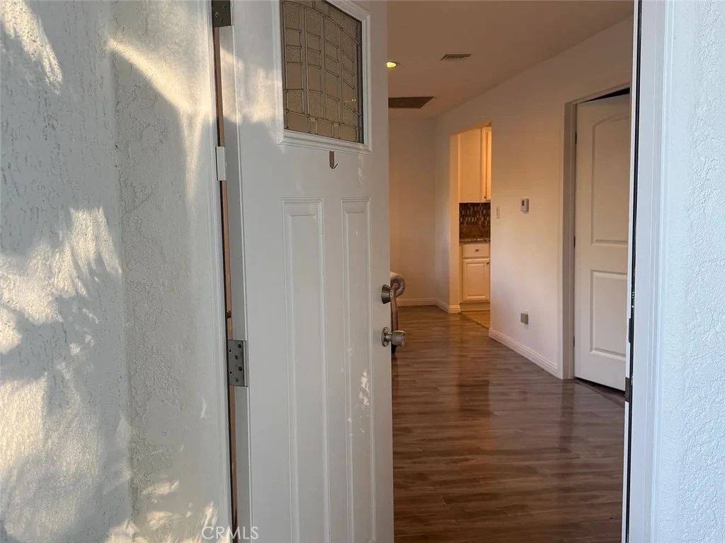 Interior 4