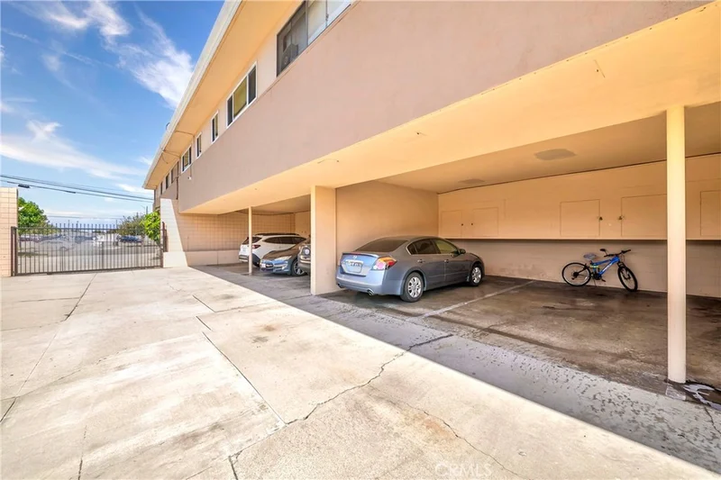 Photo 2 of 15312 S Normandie Ave #101