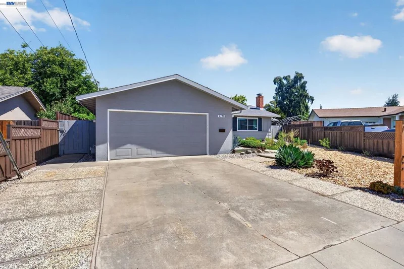Photo 2 of 4150 Florida Ct