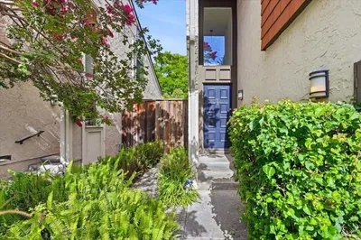 4713 Malero Place photo 2