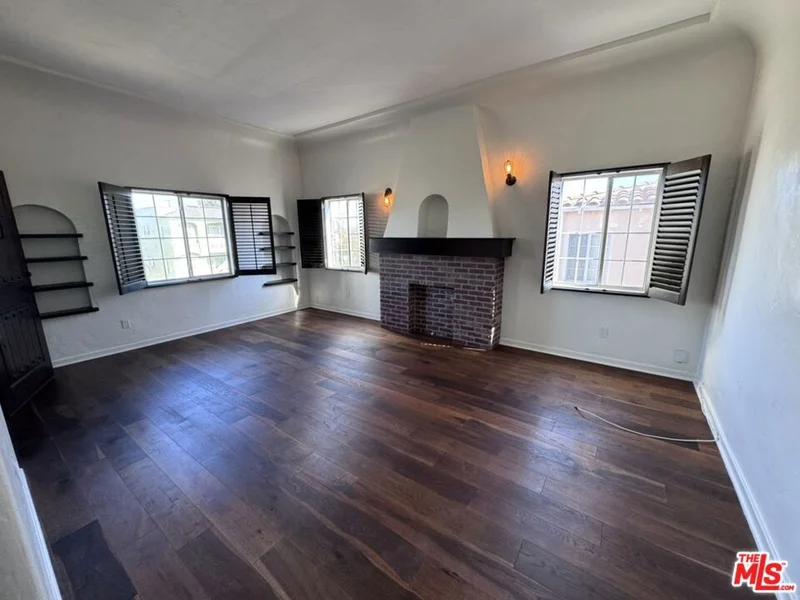 1425 S Curson Avenue, Los Angeles, CA 90019