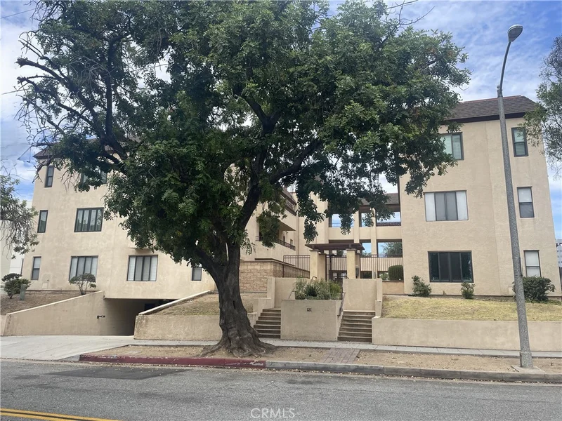 121 S Wilson 103, Pasadena, CA 91106
