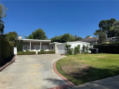 565 Sierra Vista