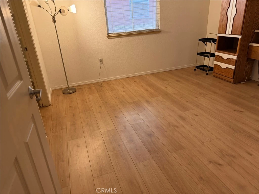 Interior 4