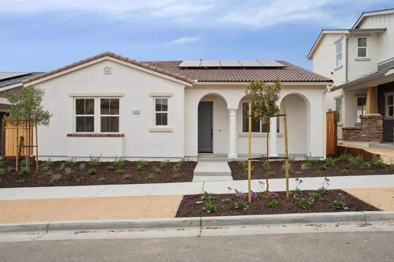 623 Santa Lucia Way photo 2