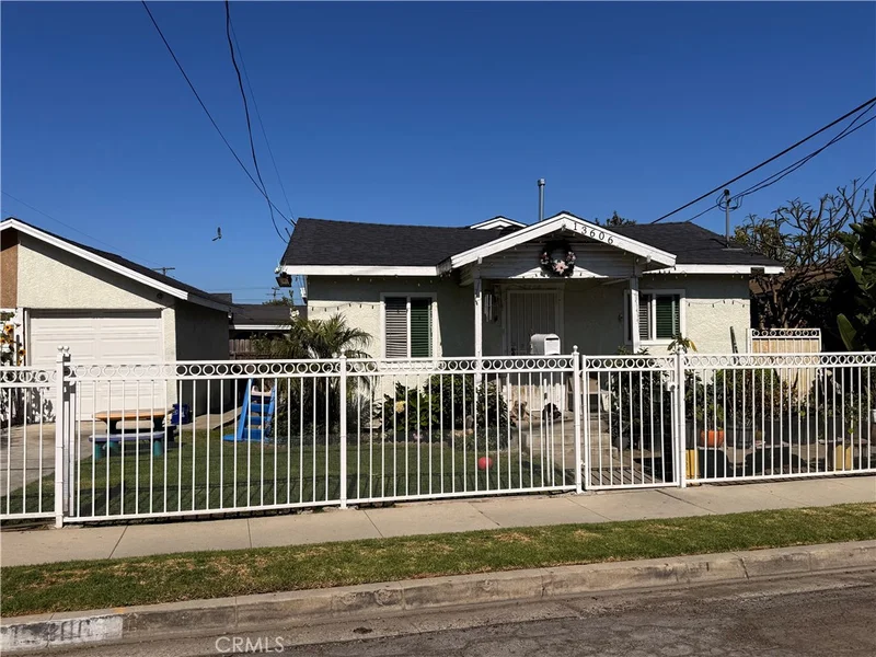 Photo 2 of 13606 S Largo Avenue