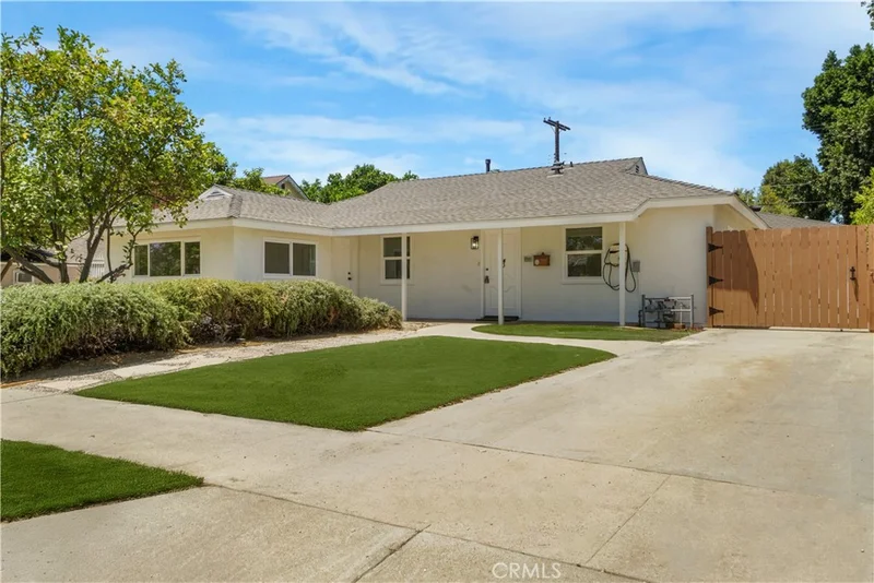 Photo 2 of 7337 Caldus Avenue