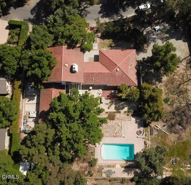 820 Foothill Lane