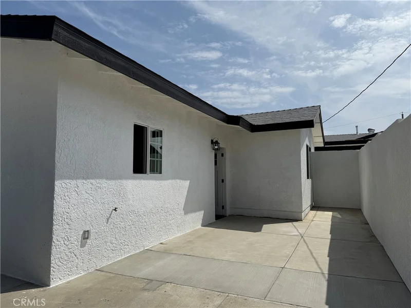 9452 Rose Avenue B