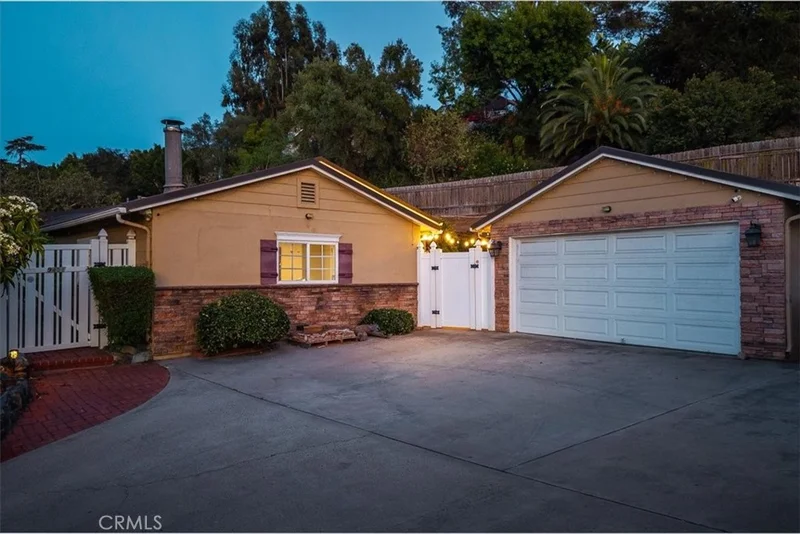 9451 Fuerte Drive photo 2
