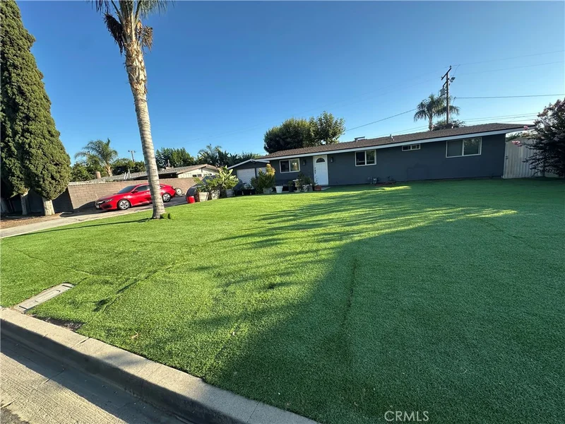 Photo 2 of 1582 Garland Avenue
