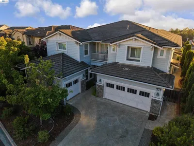 131 Arundel Dr photo 2
