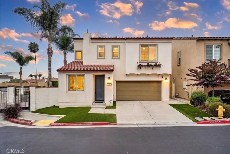 1115 N Vecino Lane