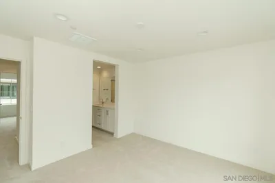 2564 Delphinium Ln photo 2