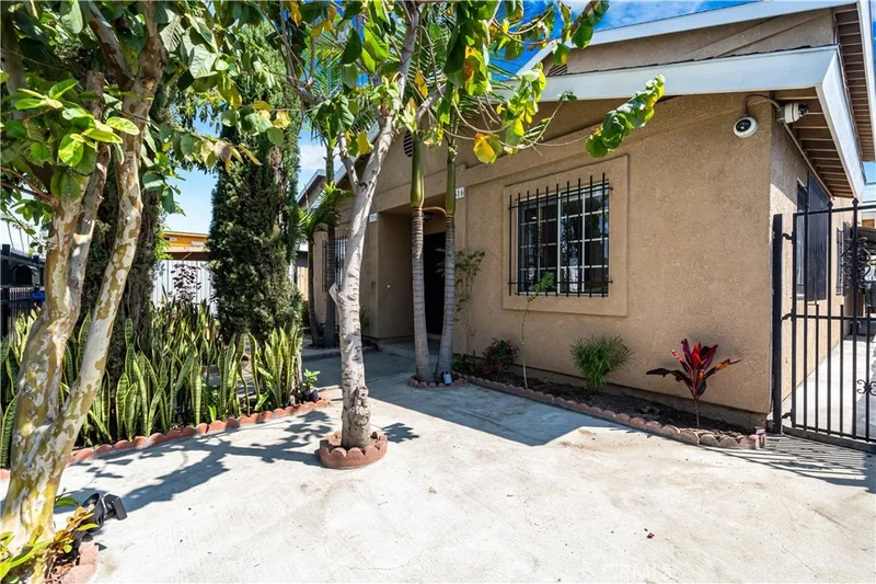 7516 Avalon, Los Angeles, CA 90003