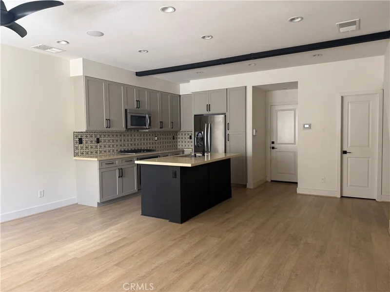 1758 Fairlead Avenue photo 2