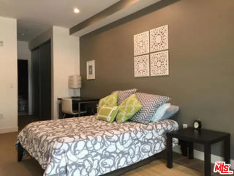 1234 Wilshire Boulevard 232 photo 2
