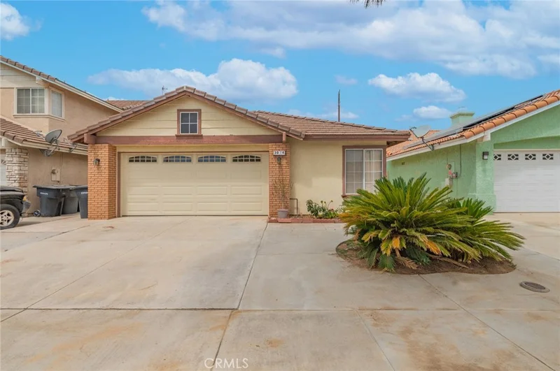 2074 Alfalfadale Road photo 2