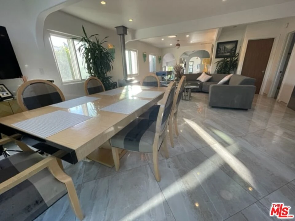 Interior 2