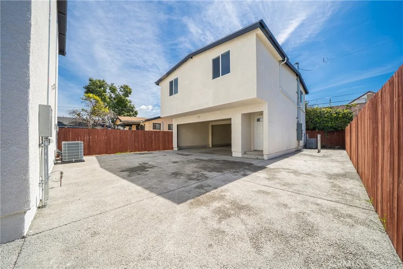 238 W 84th