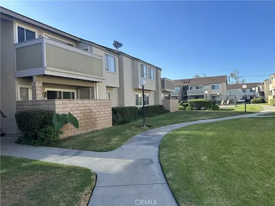 8571 La Salle 49 photo 2