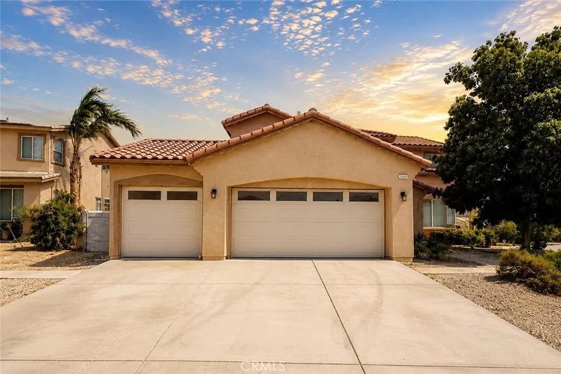 12328 Ava Loma