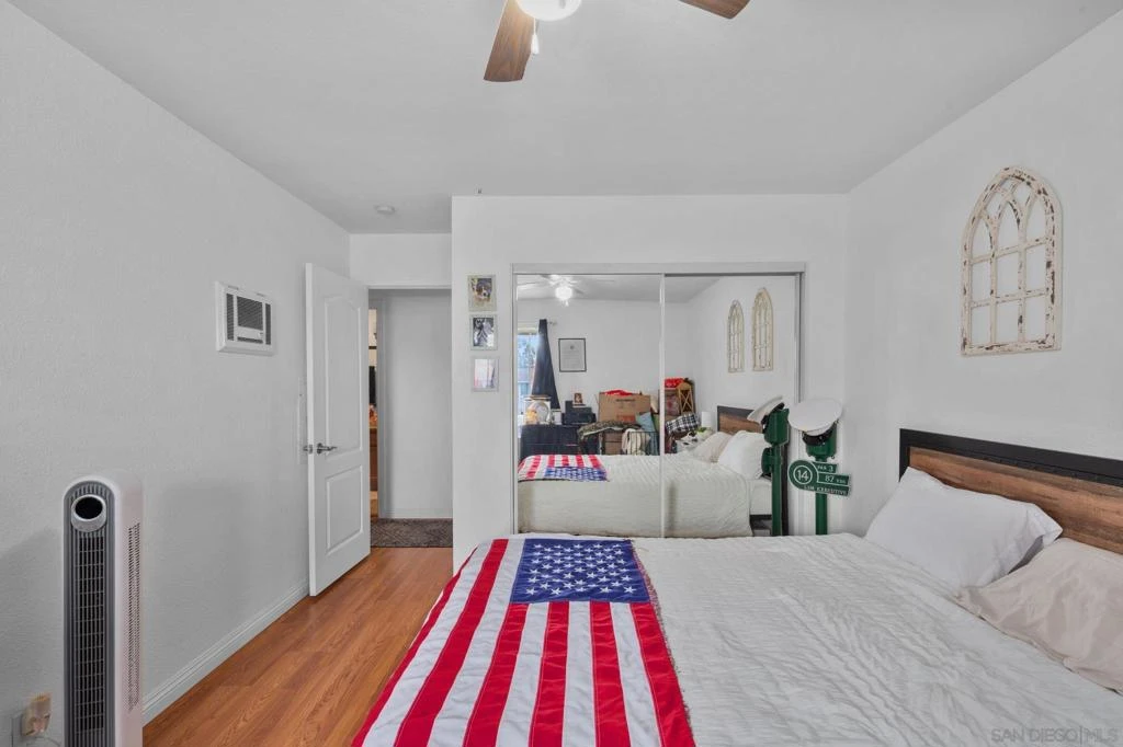 Interior 3