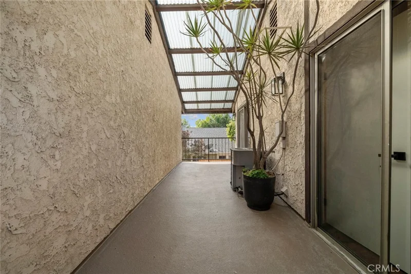 63 N Roosevelt 2, Pasadena, CA 91107