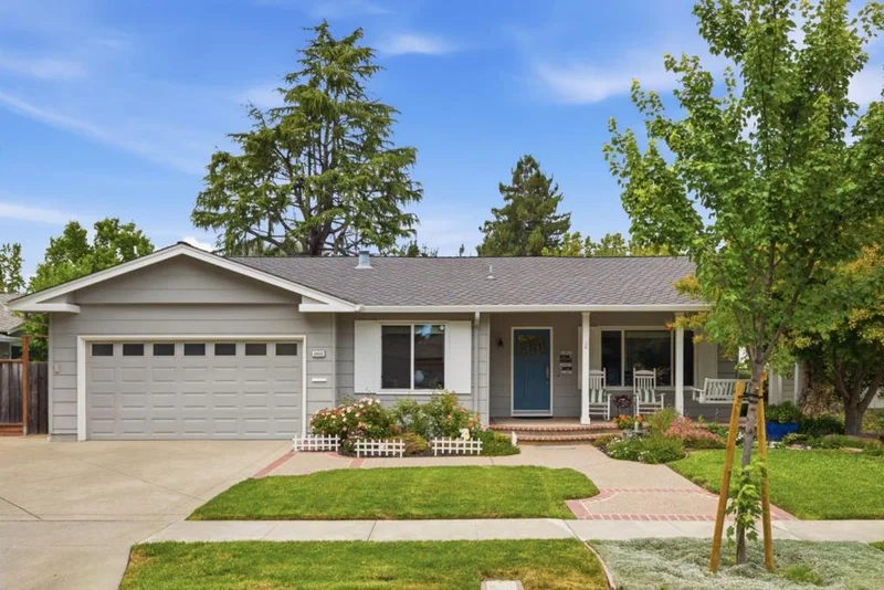2452 Crestline Road