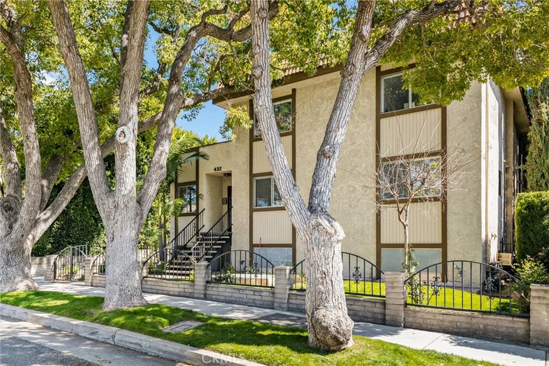 432 S Oak Knoll Avenue 4, Pasadena, CA 91101