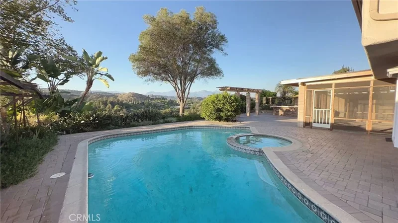 19879 Vista Hermosa, Walnut, CA 91789