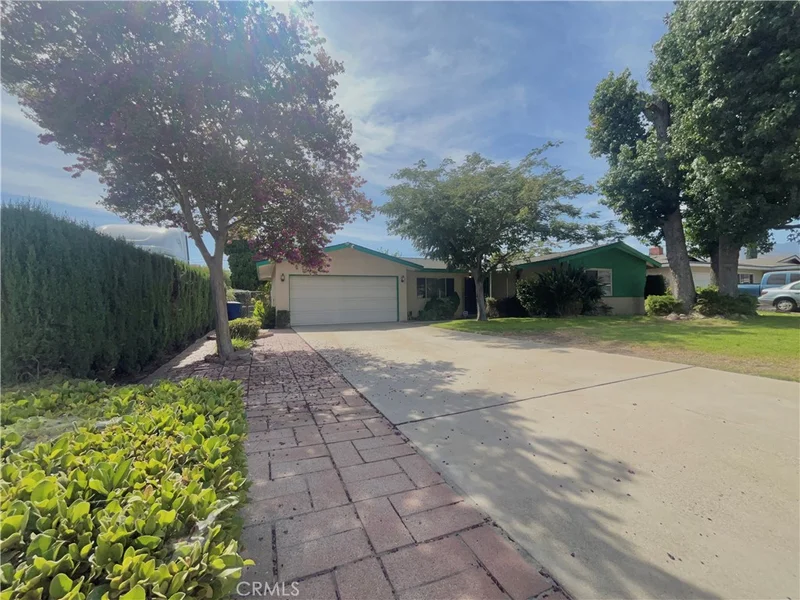 3014 N Alameda