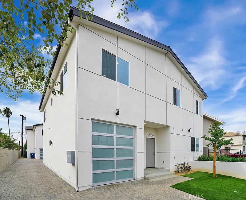 5729 Willow Crest Avenue 5729