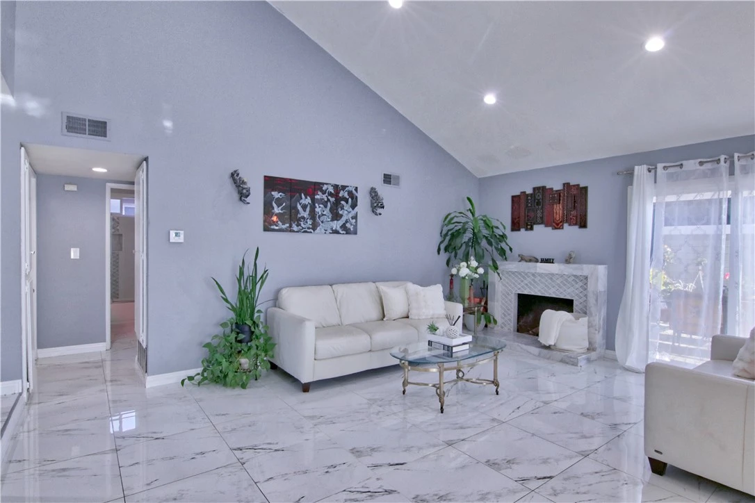 Interior 3