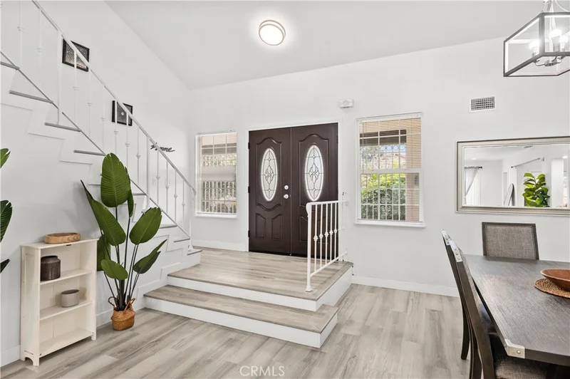 Photo 2 of 19518 Thornlake Avenue