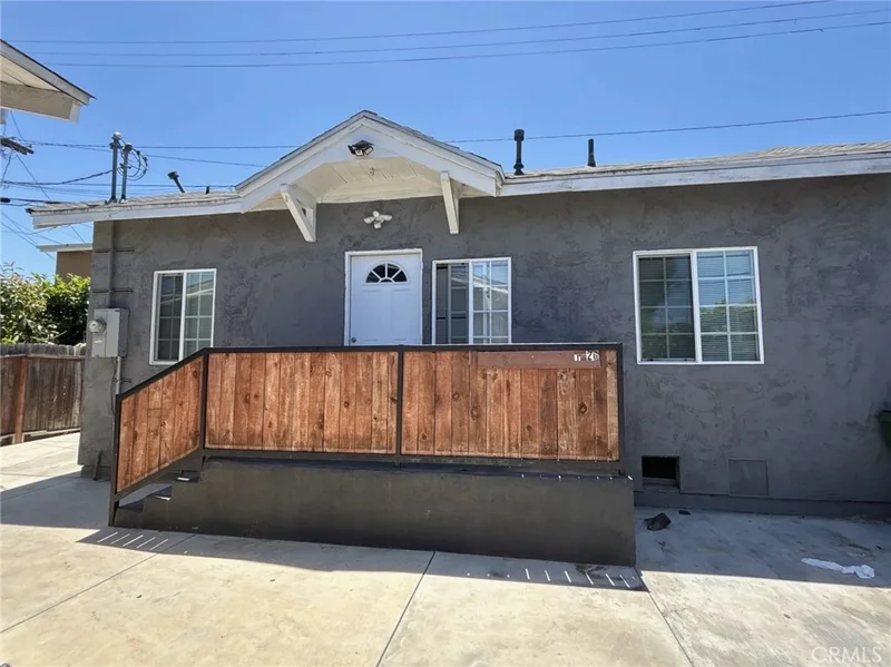 1020 W 67th Street